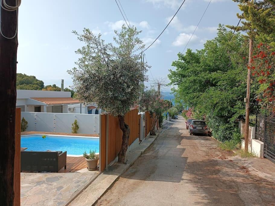 Μοντέρνα Εξοχική Μονοκατοικία Με Ιδιωτική Πισίνα! Khalkoutsion Exterior photo